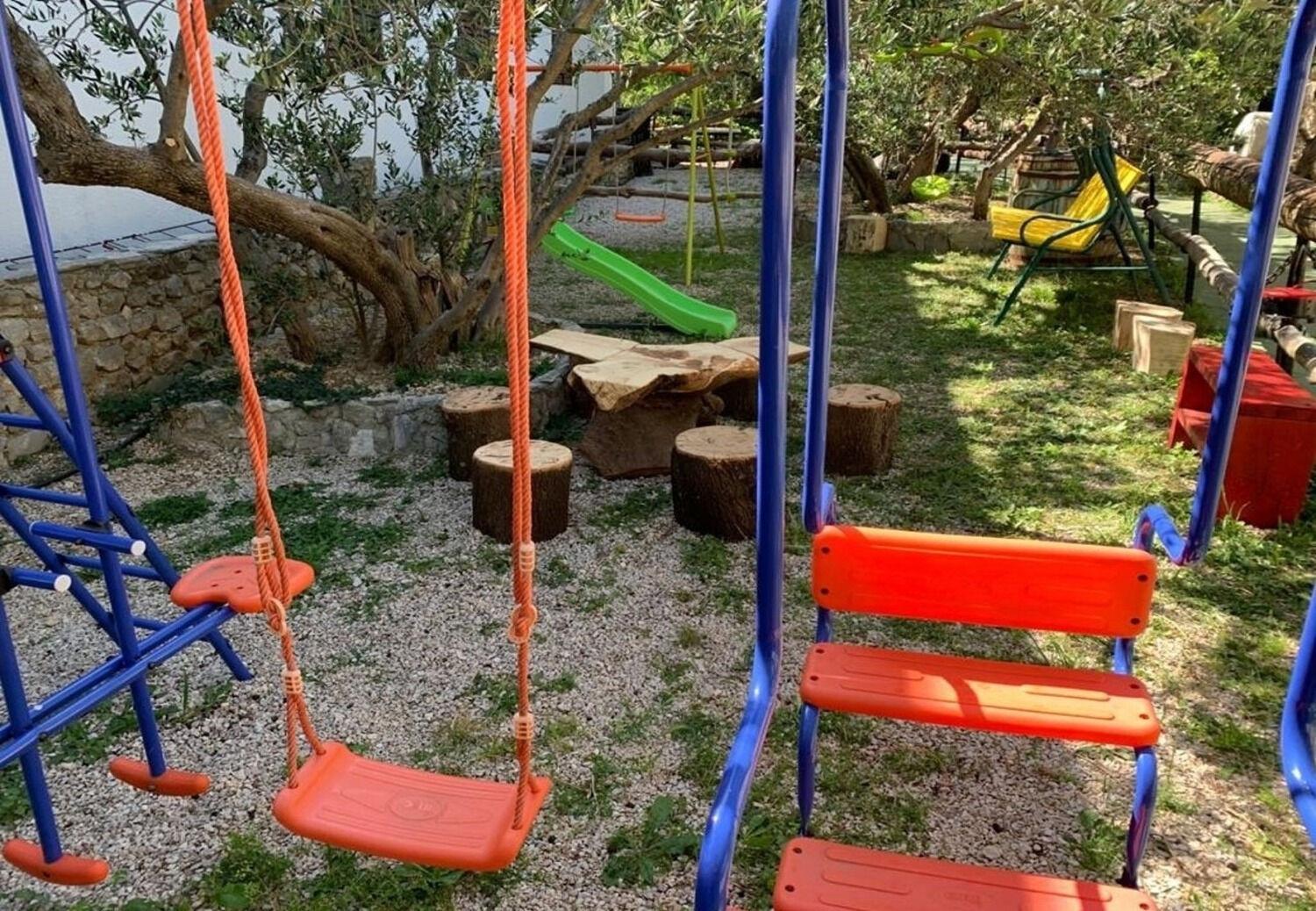Apartments Antisa - With Playground Tučepi Zewnętrze zdjęcie